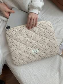 Korean Style Floral Quilted Laptop Sleeve, Multi-Size Shock-Resistant Inner Bag, Made Of Soft Quilted Fabric, Fresh & Minimalist, Double Zipper Opening With Thick Cushion Layer, Can Store Laptop, Tablet, Phone And Other Digital Devices, Available In 11/13/15 Inch Sizes, Suitable For Students, Commuters, Daily Commute And Business Travel - White - View 10