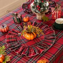 1/2/4pcs Red & Green Plaid Scalloped Edge Dual-Tone INS Style Christmas Atmosphere Round Napkins, Suitable For Weddings, Valentine's Day And Home Decor - Multicolor - View 4