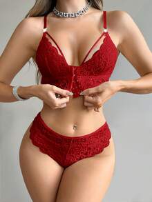1套性感蕾絲拼接女款內衣與三角內褲內衣套裝 - 酒紅色 - 查看 6