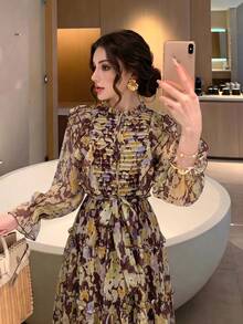 女款優雅現代浪漫花卉長袖荷葉邊拼接設計修身顯瘦大裙擺洋裝 - 咖啡棕 - 查看 4