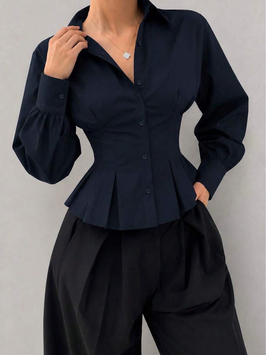 女款優雅通勤翻領長袖收腰襯衫,純色前開扣設計,附百褶收腰/收腰效果,適合日常穿著與約會 - 寶藍色 - 查看 1