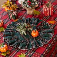 1/2/4pcs Red & Green Plaid Scalloped Edge Dual-Tone INS Style Christmas Atmosphere Round Napkins, Suitable For Weddings, Valentine's Day And Home Decor - Multicolor - View 2