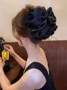 1pc Solid Black Cloud Pleated Bow Hair Claw, Sweet Style For Women, Suitable For Daily Wear - Black - View 1