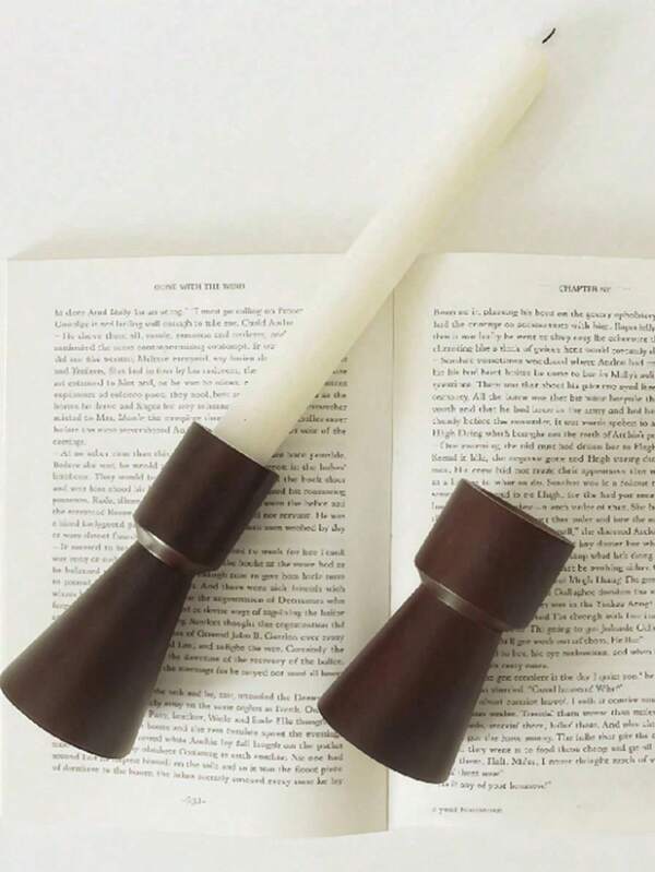 1pc Nordic Style Brown Solid Wood Candle Holder, Ins Style Highly Attractive Home Dining Table Candle Holder, Holiday Party Candle Holder, Holiday Gift, Birthday Blessing, Gift For Boyfriend/Girlfriend, Bedroom/Living Room Desktop Candle Holder Decoration, Dorm/Hotel Decoration, Candlelight Dinner Prop, Wedding Decoration And Cafe Photography Accessory, Desktop Decoration Vintage Copper Color European Style Candle Holder, Bedroom/Living Room Desktop Candle Holder Decoration, Dorm/Hotel Decoration, Candlelight Dinner Prop