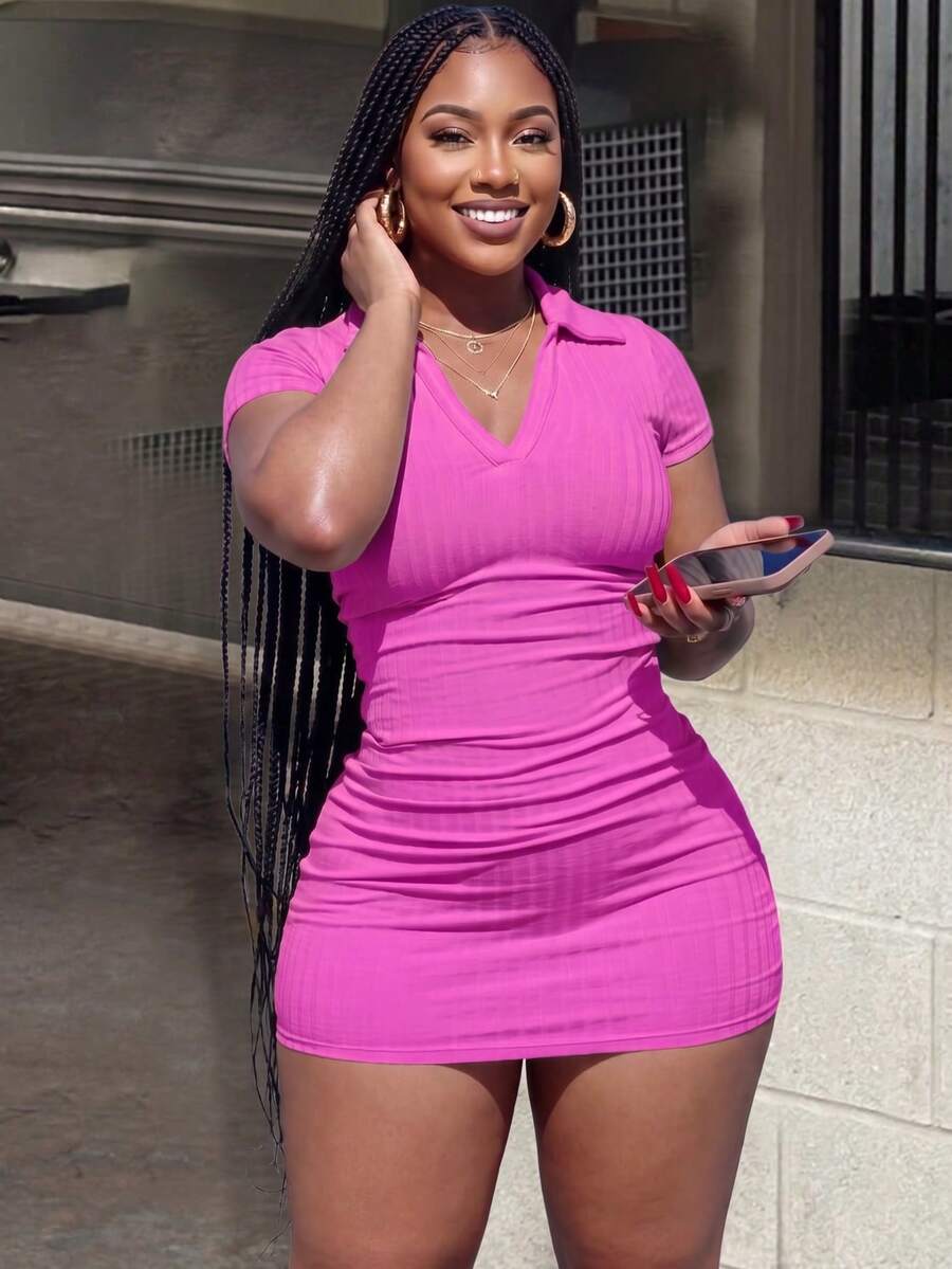 LovelyWholesale Women's V-Neck Ribbed Knit Bodycon T-Shirt Dress, Solid Color, Casual Wear For Spring And Summer Elegant