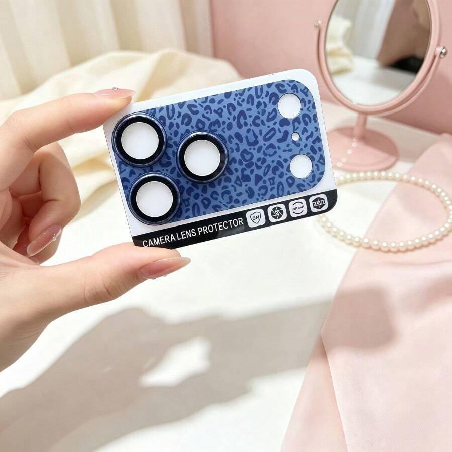 藍色相機鏡頭保護蓋，防刮全方位保護，相容 iPhone 17 Pro/17 Pro Max，藍色豹紋圖案，送給家人的驚喜禮物