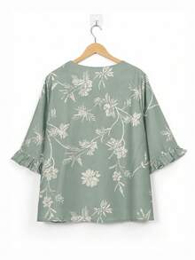 Plus Size Women's Bohemian Floral Print Front Button Notch Neck Short Sleeve Blouse With Ruffle Cuffs - Light Green - View 4