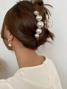1pc Women's Apricot Faux Pearl Decorated Fashion Shark Hair Claw Clip, Suitable For Daily Use - Apricot - View 3
