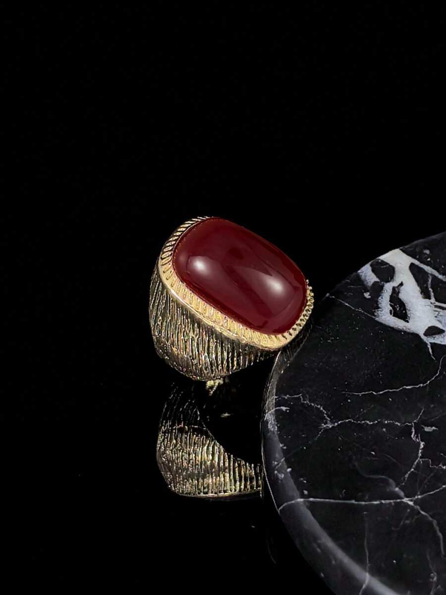 1pc Vintage Cushion-Shaped Red Gemstone Inlaid Gold Twisted Frame Fashion Ring, Women's Retro Style Finger Jewelry - Red - View 1