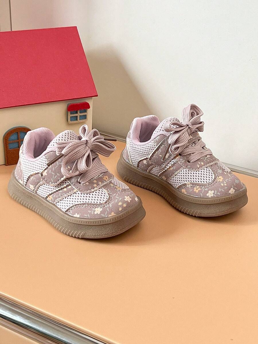 Girls' Floral Patchwork Sneakers With Mesh Breathable Soft Sole And Hook And Loop Closure, Stable Shoes For Home And Outdoor Wear - Pink - View 1