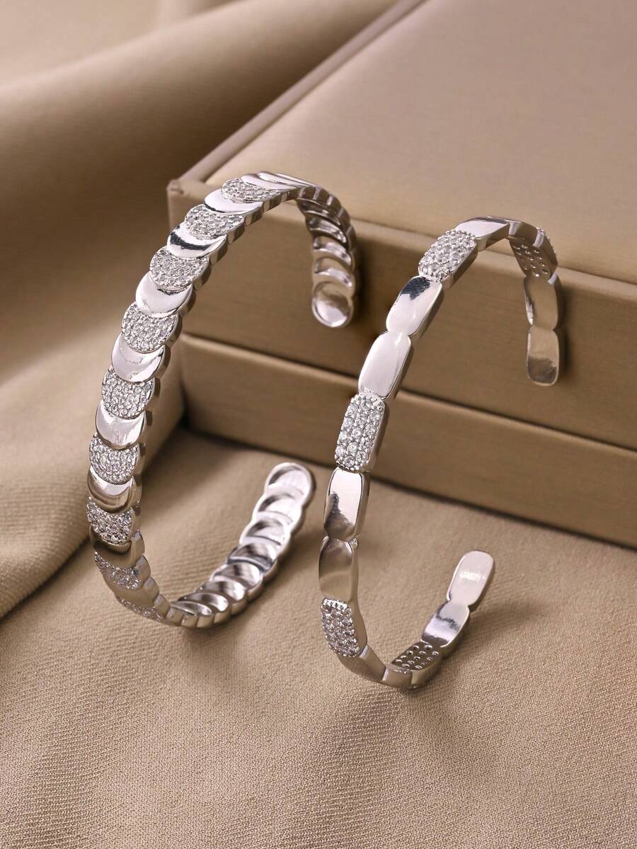 Conjunto de pulseras minimalistas de plata de moda, decoradas con circonita cúbica chapada en cobre, adecuadas para fiestas y reuniones - Plateado - Ver 1