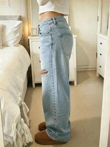 TeenGir Vintage Distressed Light Blue Casual Daily Wear Washed Denim Jeans - Light Wash - View 4