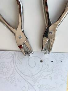 1 Hole Puncher, 6mm/3mm Diameter, Metal Single Hand Hole Punching Tool, Portable Book Hole Puncher, Suitable For School, Office, Educational Institutions And Home Card Storage, Applicable To Paper And Cards, Manual Round Hole Punching Mold - Multicolor - View 6