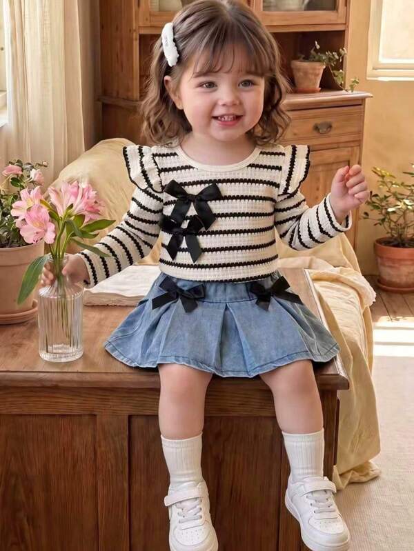 Autumn/Winter Korean Style Cute Baby Girl School Uniform Striped Set & Black & White Striped Knit Top & Denim Bow Pleated Skirt & Bow Hair Tie Set