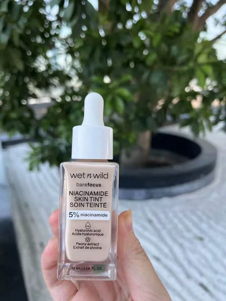 Wet N Wild Foundation Primer Concealer Melembapkan, Tahan Lama, Tidak Menggumpal, Alas Riasan untuk Kulit Kering - Porselen putih - View 1