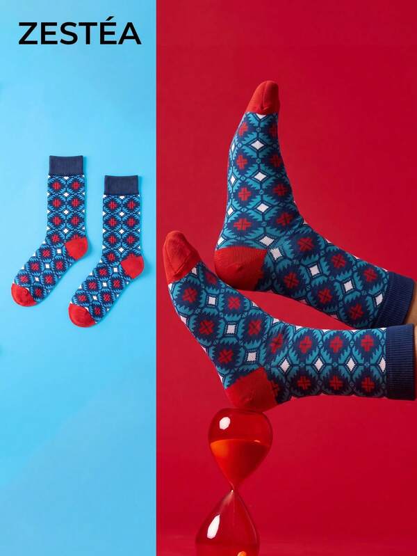 1 Pair Unisex Blue & Red Colorblock Vintage Geometric Pattern Breathable Retro Mid-Calf Socks, Suitable For Daily Wear