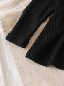 2pcs Baby Girl Minimalist Casual Solid Color Round Neck Ruffle Hem Long Sleeve Top And Slim Fit Long Pants Set, Spring/Autumn - Black - View 5