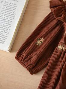 1pc Baby Girl Coffee Color Floral Embroidery Dress, Flutter Sleeve High Waist Ruched Vintage Toddler Dress - Coffee Brown - View 5