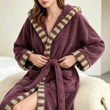 1pc Autumn/Winter Striped Colorblock Extra Long Plush Thickened Warm Home Bathrobe, Thickened Plush Fabric, Unisex Couple Style - Bathrobe - View 4