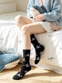 1 Pair Women's Black Shark Pattern Mid-Calf Socks, Soft And Comfortable Fabric, Stylish And Versatile For Outdoor, Travel, Daily, Home, Office And Multiple Occasions - Black - View 6