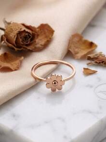 1pc Stainless Steel 18K Gold Plated Polished Small Flower Ring, Gentle Fresh Elegant, Suitable For Dress And Daily Wear, Versatile Hand Accessory - Small Flower Ring - View 5