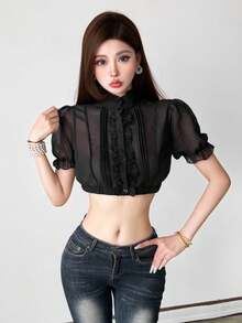 Top corto transparente con botones y bajo fruncido de color liso - Negro - Ver 8