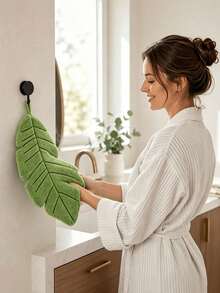 2pcs New Banana Leaf Pattern Hand Towels, Cute Creative Minimalist Style, Thick Soft Coral Fleece, Kitchen Bathroom Absorbent Cleaning Cloth - Green - View 6