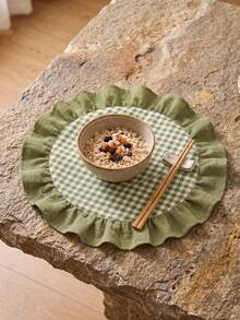1/2/4/6/12pcs Green & White Small Checkered Pink Ruffle Edge Placemats, Cute Pastoral Style Fabric Material, Round Shape With Ruffle Edge Patchwork Details, Stain-Resistant Tabletop Protection And Decorative Function, Suitable For Daily Breakfast And Cozy Home Decor Scenes - Green - View 1