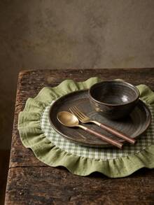 1/2/4/6/12pcs Green & White Small Checkered Pink Ruffle Edge Placemats, Cute Pastoral Style Fabric Material, Round Shape With Ruffle Edge Patchwork Details, Stain-Resistant Tabletop Protection And Decorative Function, Suitable For Daily Breakfast And Cozy Home Decor Scenes - Green - View 9
