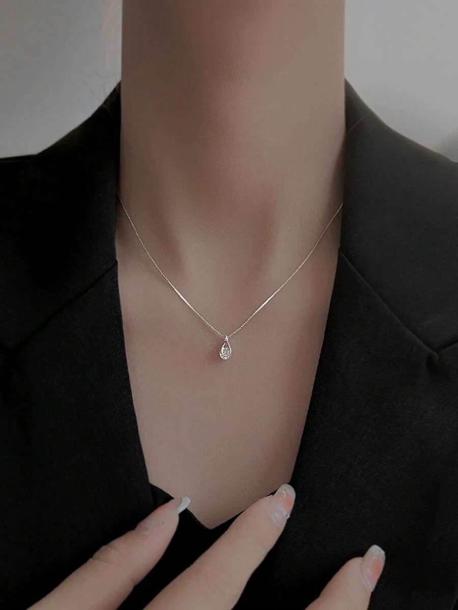 1pc Sparkling Water Drop Necklace, Women's Fashion Elegant Style, Light Luxury Niche Design, Versatile Elegant Collarbone Chain, Suitable For Daily Commute, Date, Party - Silver - View 1