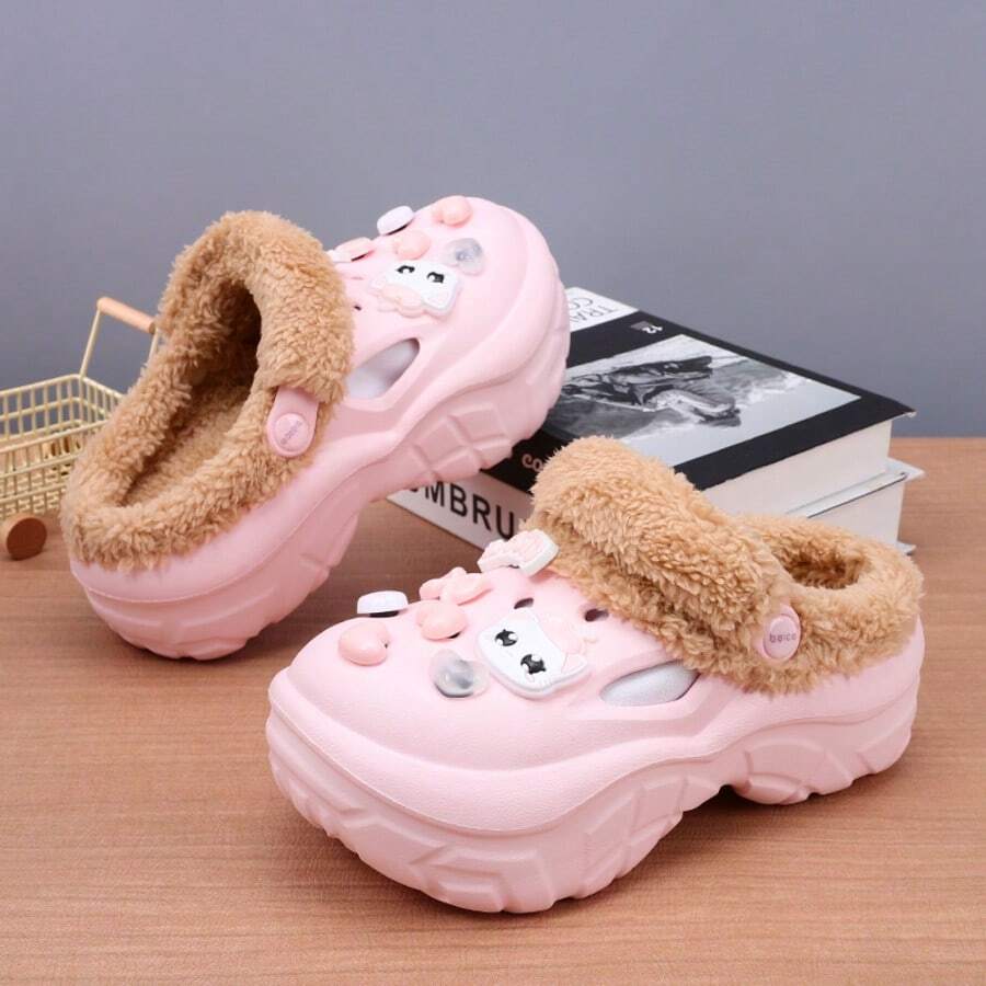 Women's Thick Sole Platform Clogs With Thermal Lining, Cute Apple & Kitten Bell Decor, Closed Toe Fuzzy Slippers, Warm Anti-Slip Nurse Clogs For Indoor/Outdoor, Winter 2025 New Style - Pink - View 1