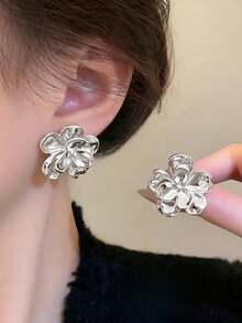 5 Pairs Silver Fashionable Elegant Personalized Exquisite Versatile High-End Design Geometric Round Twisted Rope Flower Faux Pearl Metal Stud Earrings Earring Set Suitable For Women Daily Holiday Commute Party Banquet Wear - Five-piece Set G - View 4