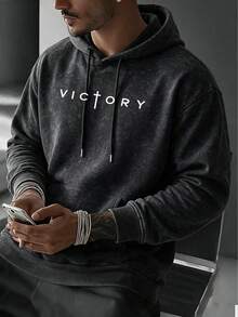 男士水洗做舊連帽衛衣，秋冬款 VICTORY 字母印花休閒寬鬆版型袋鼠口袋套頭衫 - 黑色 - 查看 3