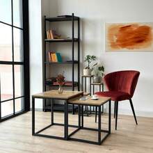 طقم طاولات قهوة مربعة متداخلة من قطعتين، طاولات جانبية بتصميم صناعي (Industrial Loft) مع أسطح بتأثير خشب البلوط المنسوج وإطارات معدنية سوداء، أثاث موفر للمساحة لغرفة المعيشة، طاولات كبيرة 50 سم وصغيرة 45 سم - بني - مشاهدة 5