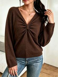 Sweater Rajut Lengan Panjang Kasual Warna Polos Ukuran Besar dengan Kerah V Rendah dan Detail Kerut di Bahu. - Coklat - View 2