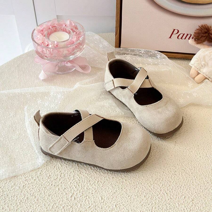 Faux Suede Cross Elastic Strap Girls Shoes, Flat Bottom Vintage Princess Ballet Shoes, Spring/Autumn - Apricot - View 1