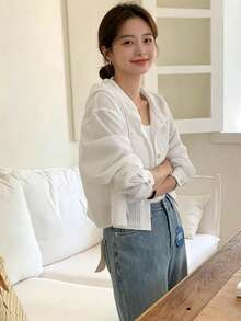 YCYC 韓式夏季優雅百搭女款單排扣條紋拼色短版寬鬆長袖防曬連帽襯衫 - 白色 - 查看 2