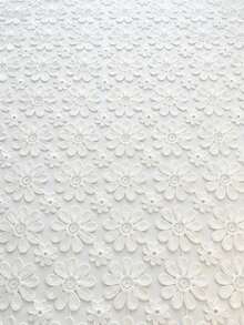 1PC White Floral Lace Tablecloth, Hollow Out Tulle Daisy Embroidered Table Cover, Vintage Bohemian Style Decorative Beautiful Tablecloth, Suitable For Dining Room, Party, Wedding And Home Decor - White - View 8