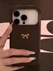 Casing Pelindung Belakang dengan Motif Pita 3D Vintage dan Tekstur Leci Cokelat, Kompatibel dengan iPhone 18 Pro Max, 18 Pro, 17 Pro Max, 17 Pro, 16, 15, 14, 13 Pro Max, 16, 14, 15, 17, Casing Lembut Tahan Guncangan Sederhana - Coklat - View 2