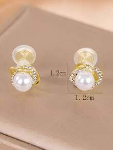 1 Pair Women's Non-Pierced Clip-On Earrings With Double Ear Pads, Mosquito Coil Disc Design, Faux Pearl, Minimalist Elegant Vintage Luxury Lightweight Earrings - Double Ear Pad Version (Item No. 2571) - View 3