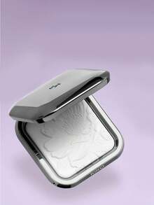 KIKO Milano INVISIBLE TOUCH Perfecting Finishing Powder, Lightweight Setting Powder, Matte Oil Control, Soft Focus Pores And Glow, Long-Lasting Smooth Makeup Effect, Suitable For Daily Use, Gift - 7.5g - View 5