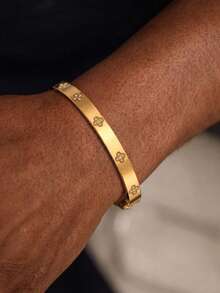 1pc Minimalist Lucky Four Leaf Clover CZ Bangle, 18K Gold Plated Stainless Steel, Unisex Daily Wear Jewelry - Gold - View 2