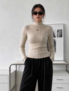 Atasan Kasual Wanita Lengan Panjang Kerah Tegak Warna Polos dengan Detail Ribbed - Khaki - View 5