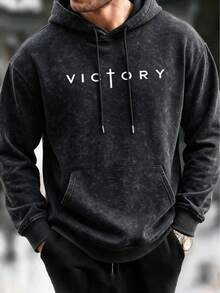 男士水洗做舊連帽衛衣，秋冬款 VICTORY 字母印花休閒寬鬆版型袋鼠口袋套頭衫 - 黑色 - 查看 4