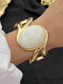Vintage Multi-Layer Hollow Metal Bracelet, Oval Natural Stone Inlaid, Light Luxury Elegant Open Bangle, Niche Design Geometric Square Gemstone Wrist Accessory, Gradient Texture, Versatile Daily Commute Hand Jewelry, French Soft Style Multi-Layer Striped Bracelet - Multicolor - View 19