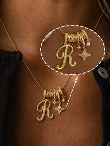 1pc Personalized Elegant Exquisite Letter & Star Detail Pendant Necklace, Women's Summer Beach Vacation Wear, Classic Vintage Pendant Necklace - Yellow Gold - View 1