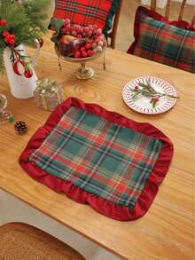 1/2/4pcs Vintage British Plaid Square Ruffled Napkins Placemats, Christmas Holiday Table Decor - Green - View 3