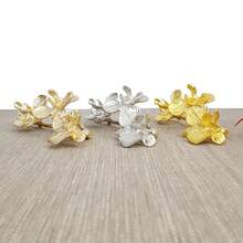 Light Luxury Butterfly Orchid Shaped Cabinet Door Handle, Dual Hole Installation Light Gold Zinc Alloy Pull Handle, Wardrobe Cabinet Hardware Accessories - A - View 10
