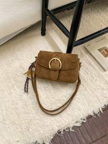 Tas selempang retro yang stylish ini dapat dengan mudah memuat barang-barang penting sehari-hari dan cocok untuk berbagai gaya dan kesempatan. - MultiWarna - View 5