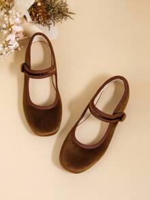Elegant Girls' Mary Jane Flats For Mid-Child And Older Children, Suitable For Indoor Parties And Banquets In Autumn/Winter, Pairs Well With Dresses - Brown - View 4